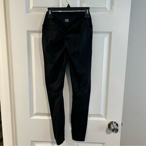 CSB x Isabelle Mathers Women's Black Leggings with Butt Scrunch